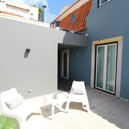 Дом отдыха Bright 1 Bedroom With Lovely Balcony In