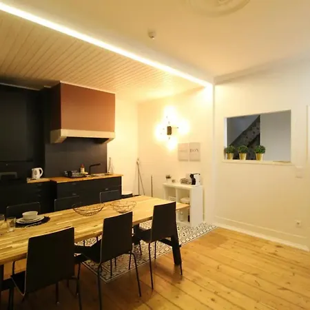 Bright 1 Bedroom With Lovely Balcony In Lizbona