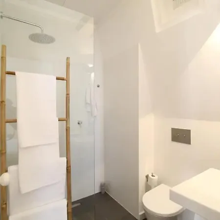 Bright 1 Bedroom With Lovely Balcony In Дом отдыха *