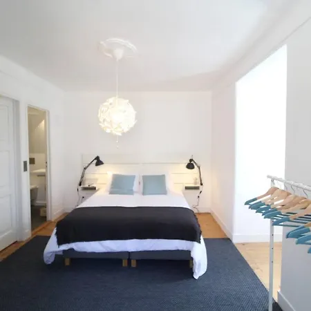 Bright 1 Bedroom With Lovely Balcony In Dom wakacyjny Lizbona